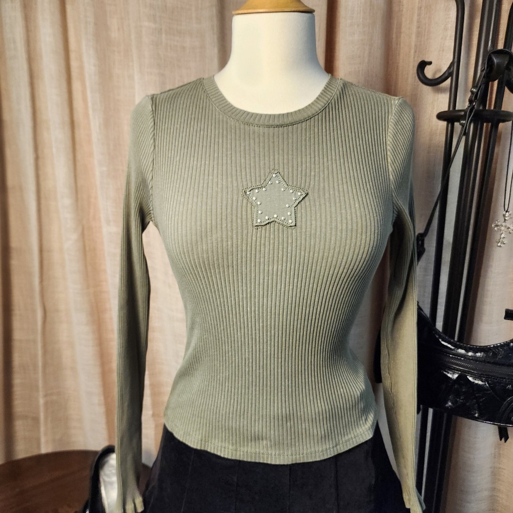 No Comment Women L Olive Green Ribbed Long Sleeve Star Studded Top Y2K Tee